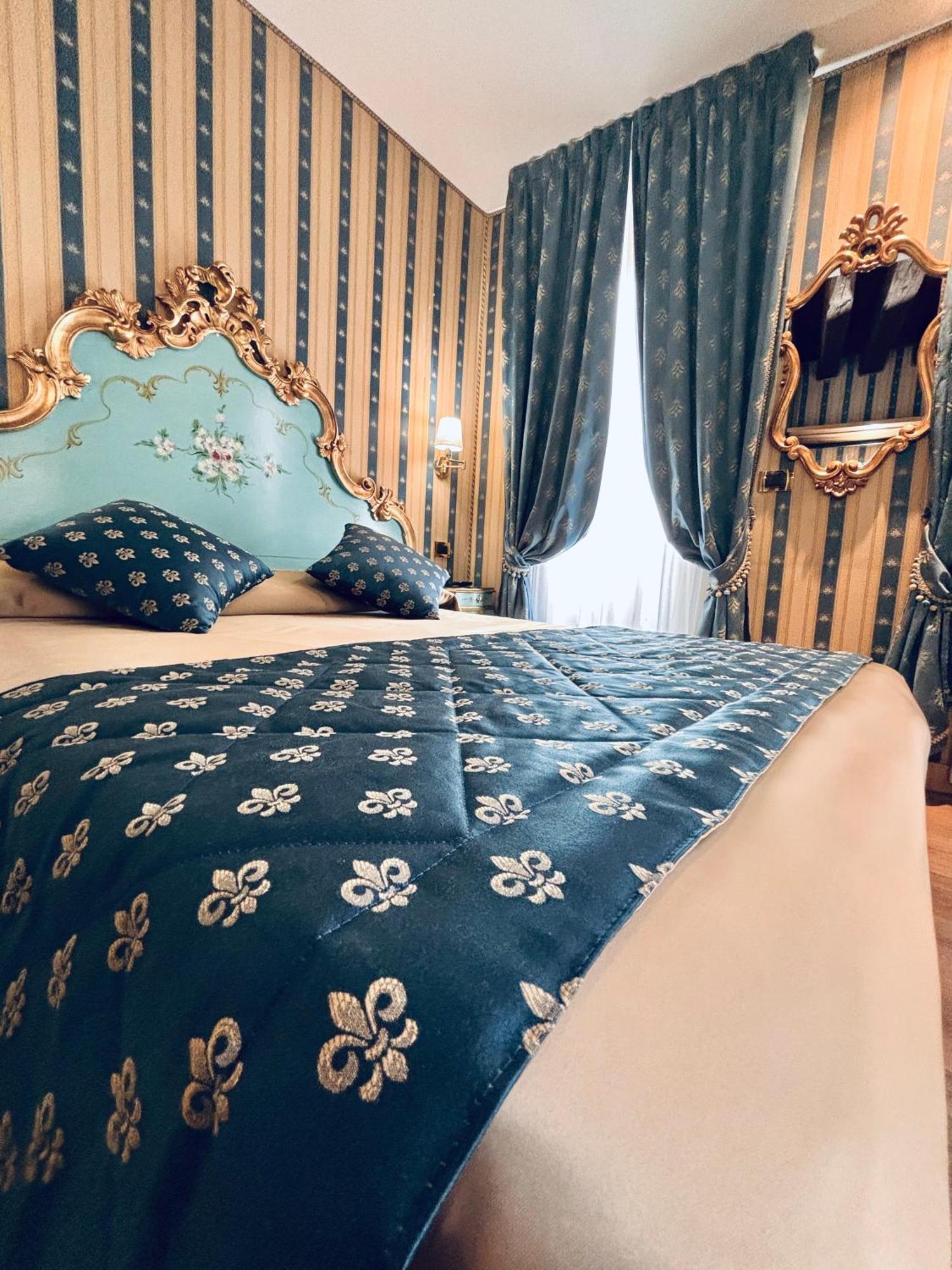 Hotel Al Graspo De Ua Венеция Экстерьер фото