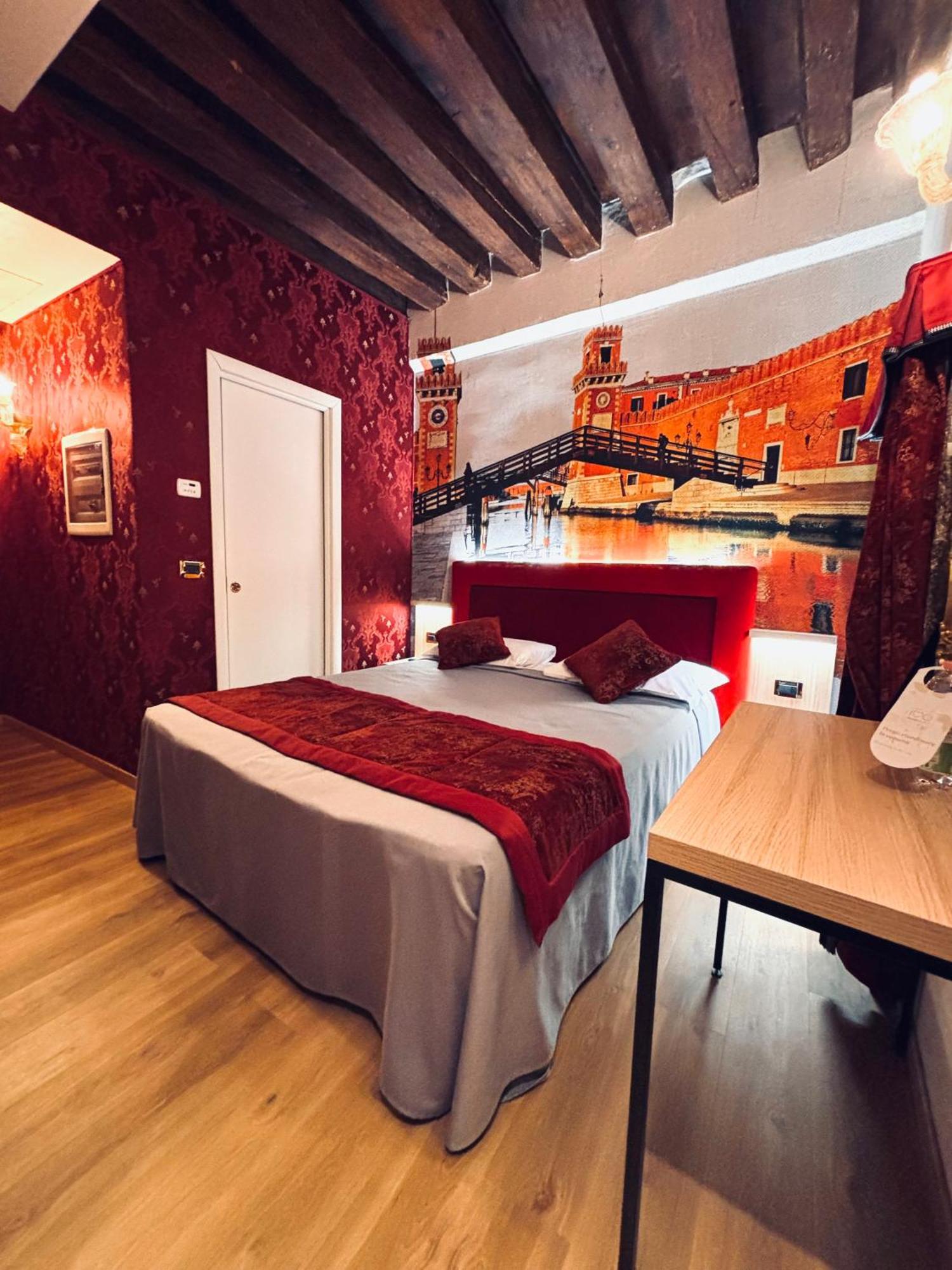 Hotel Al Graspo De Ua Венеция Экстерьер фото