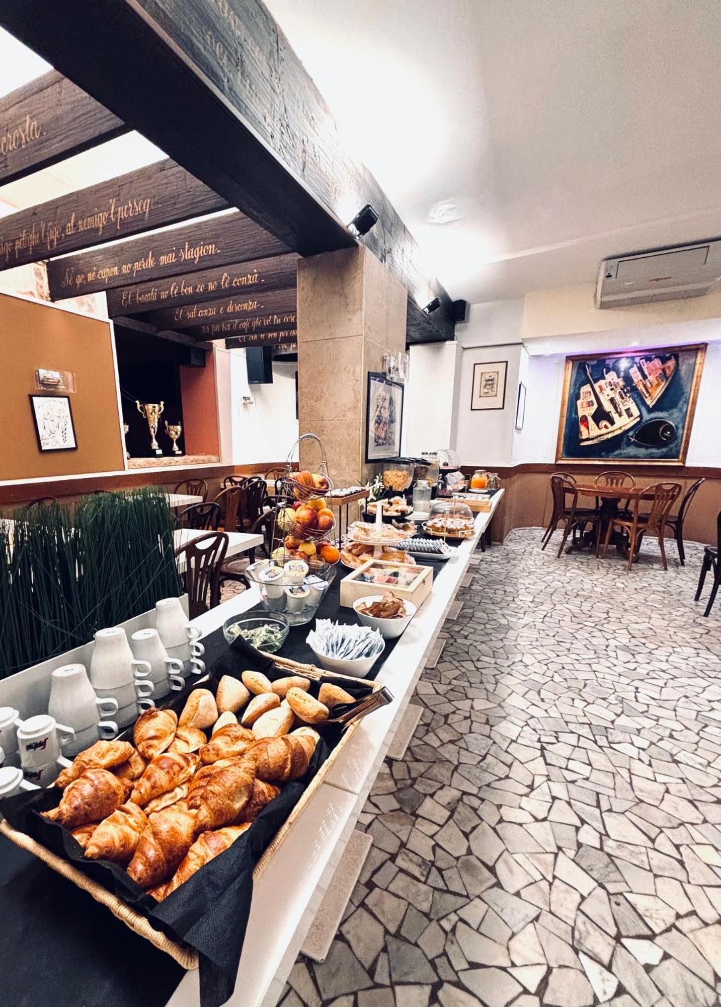 Hotel Al Graspo De Ua Венеция Экстерьер фото